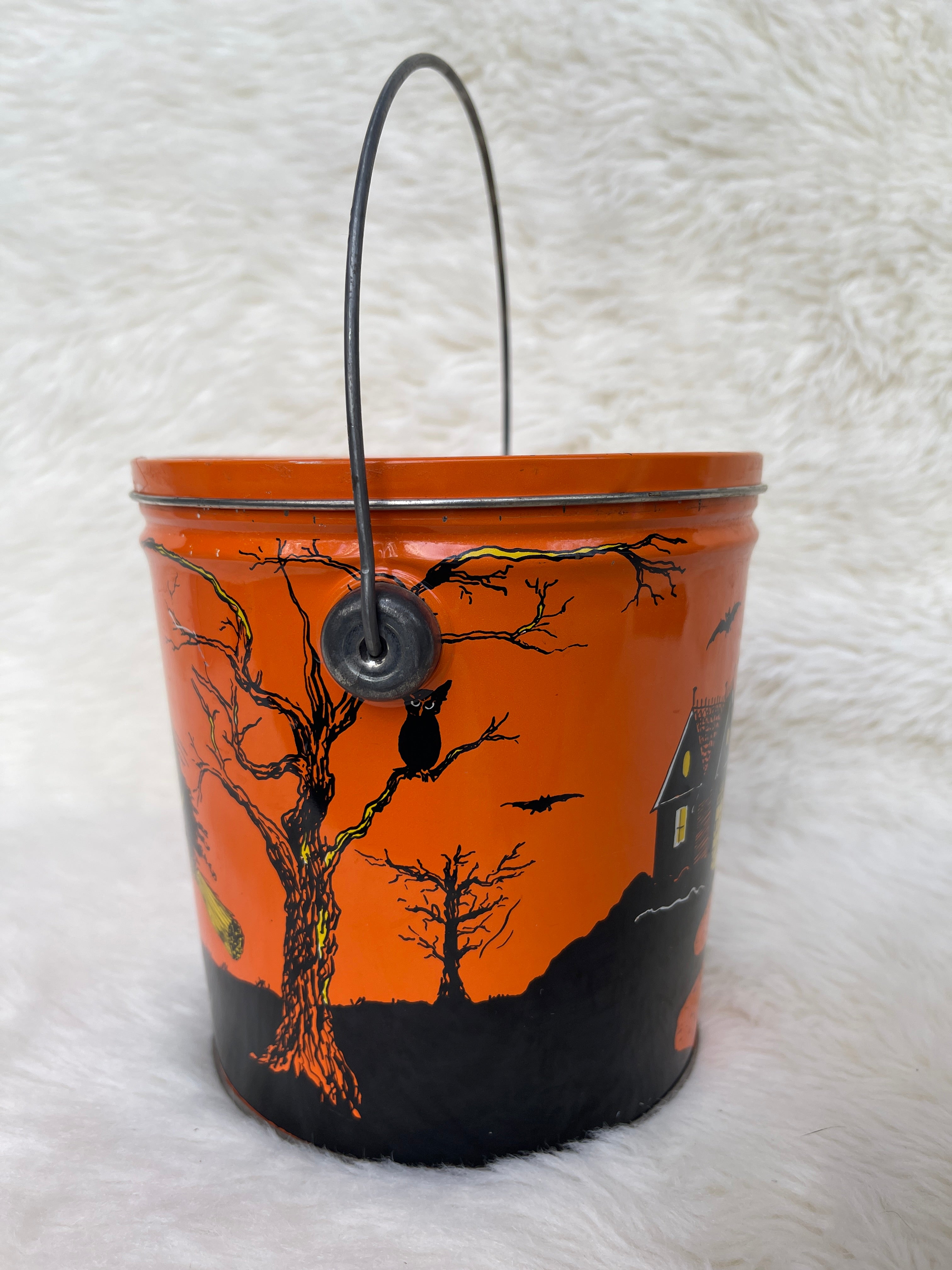 1982 “General Can” Metal Lidded Halloween Skeleton Witch Ghost Haunted House Bucket